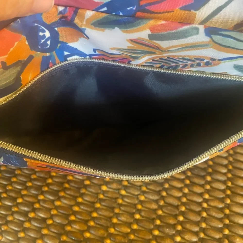 Nicole Miller make up/toiletry pouch